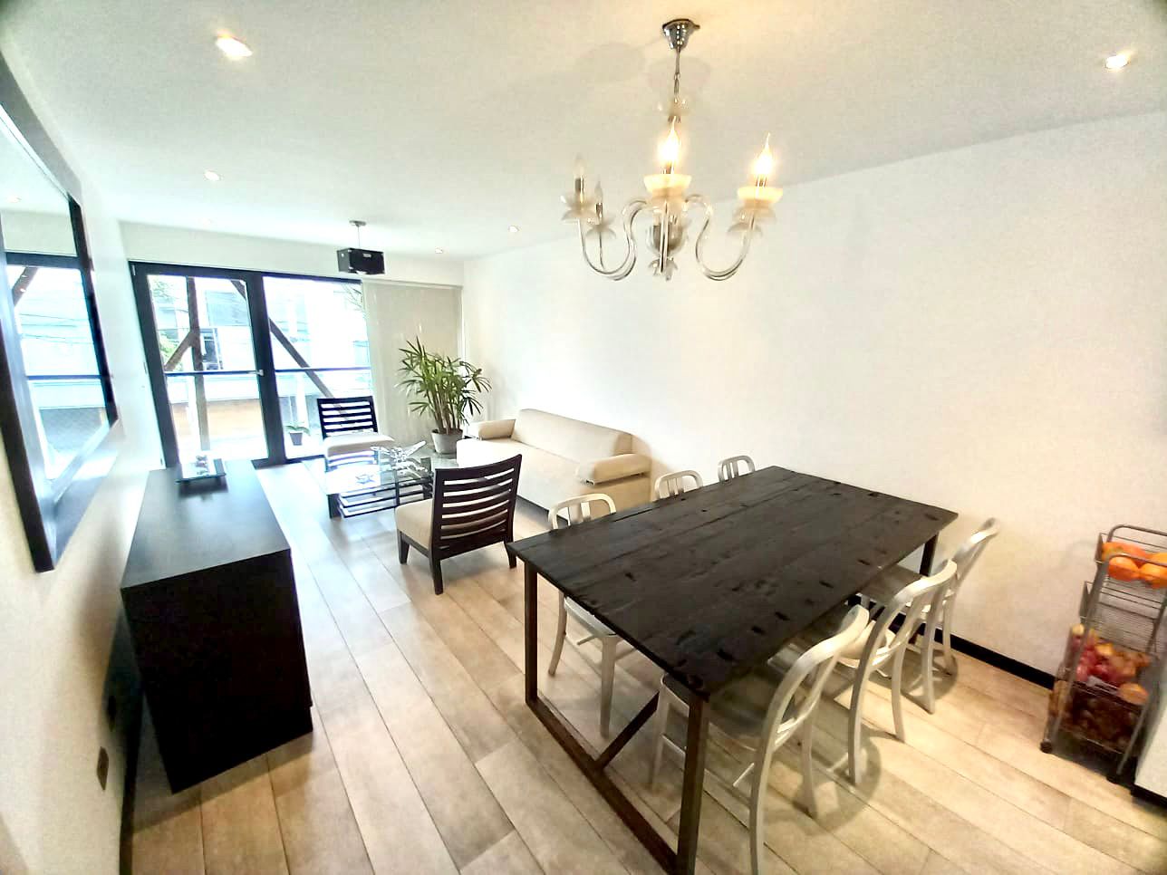 CERCA AL OVALO GUTIERREZ,  EN 2DO PISO Y CON BALCON