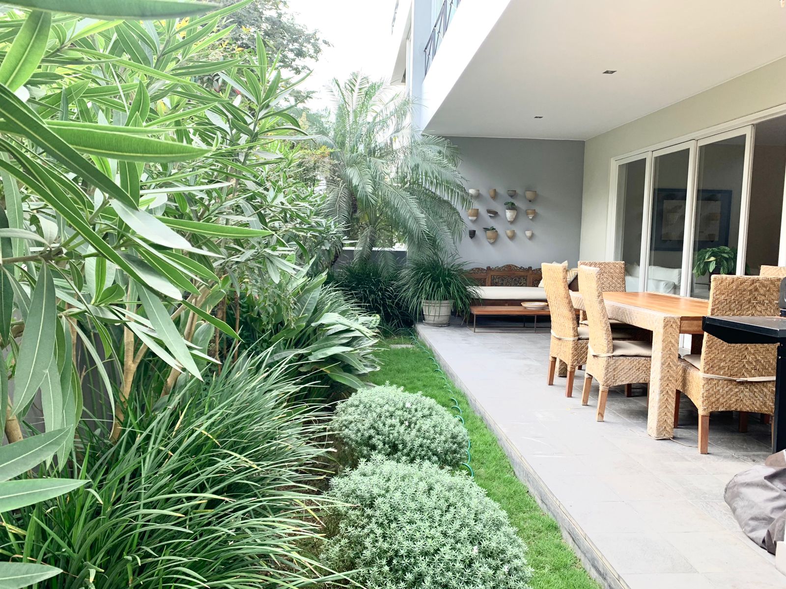 ESPECTACULAR!!!! CON 2 TERRAZAS Y PISCINA, FRENTE A PARQUE MELITON